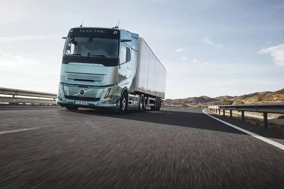Volvo d&eacute;voile un camion &eacute;lectrique capable de rouler 700 km sur une charge