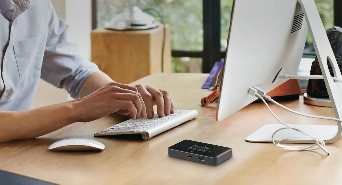 Le TP‑Link M8550, un routeur 5G Wi-Fi 6E ultra-portable, actuellement en promotion