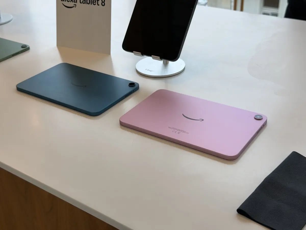 Tablette Amazon Alexa 12 Pro&nbsp;: un &eacute;cran mat qui la change en liseuse, d&egrave;s 559,99 euros