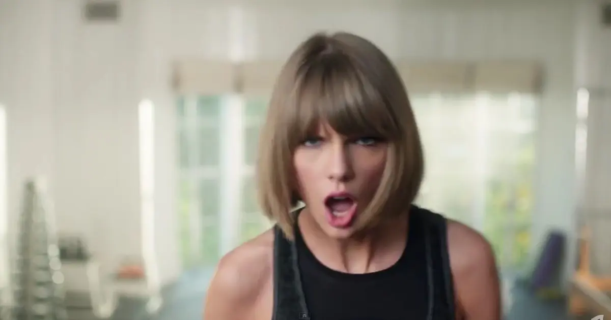 Quand Taylor Swift rappe sur du Drake pour Apple Music (vidéo)