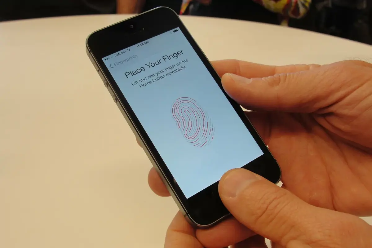 La justice américaine aurait ordonné à un suspect de déverrouiller un iPhone via Touch ID