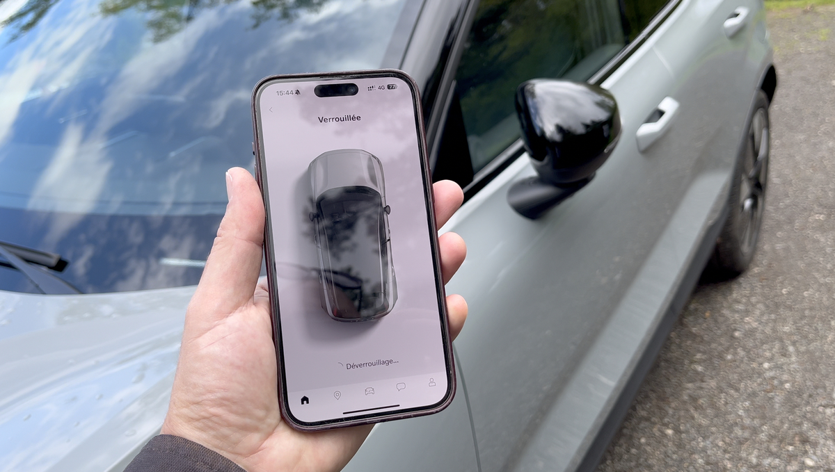 Volvo ferait mieux de corriger ses bugs plut&ocirc;t que d'encenser CarPlay&nbsp;!