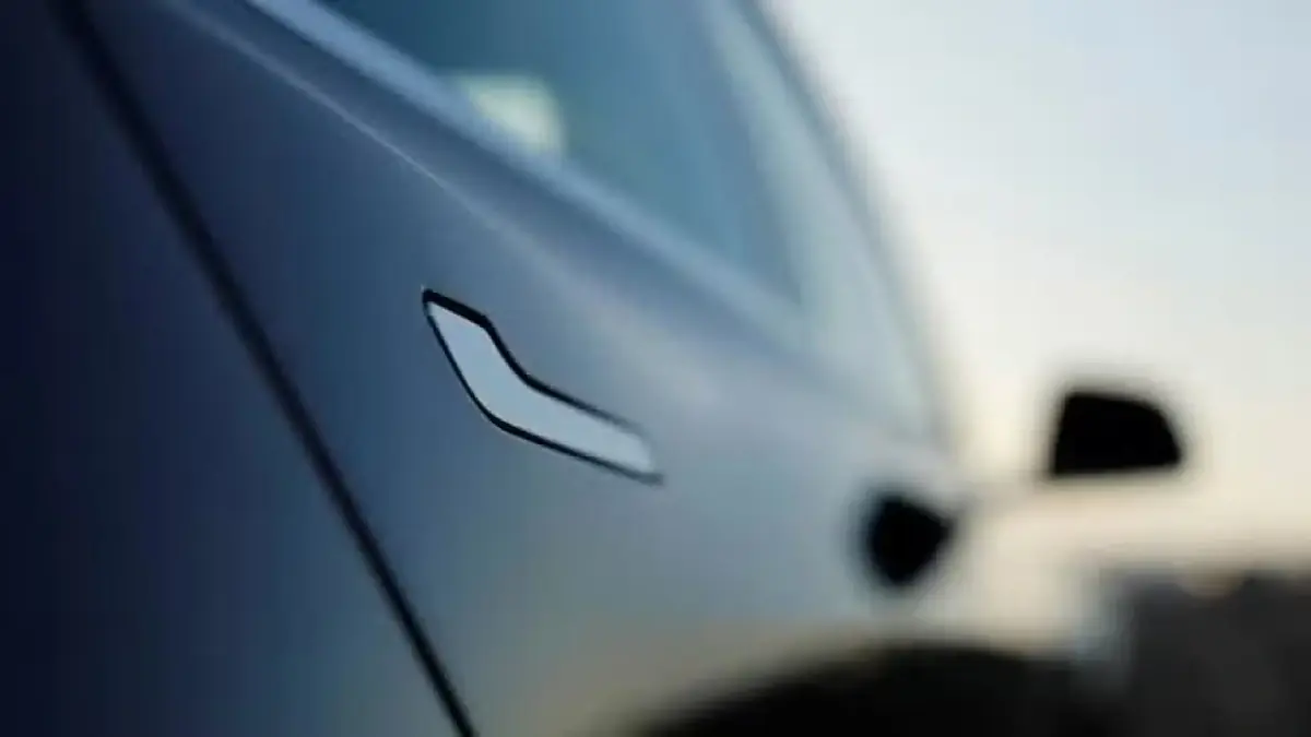 La Chine interdit les poign&eacute;es de portes &eacute;lectriques, Tesla en premi&egrave;re ligne