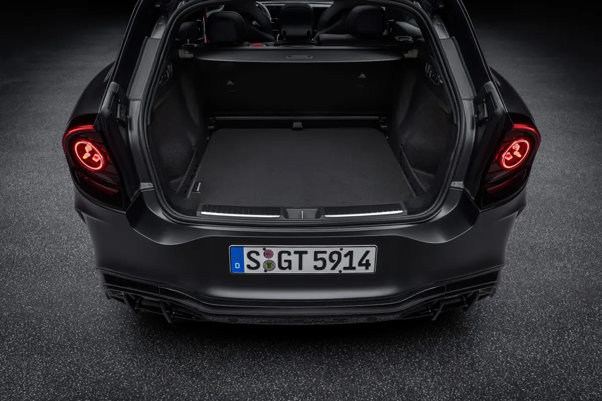 Mercedes-AMG GT SUV&nbsp;: 1169 chevaux, 700 km d'autonomie et une recharge &agrave; 710 kW&nbsp;!