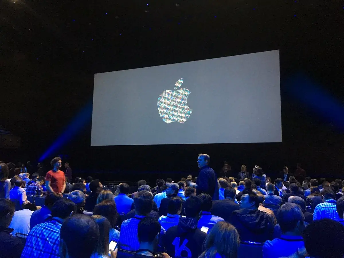 #WWDC2016 : quelques vidéos de l'entrée dans la salle (+photos)