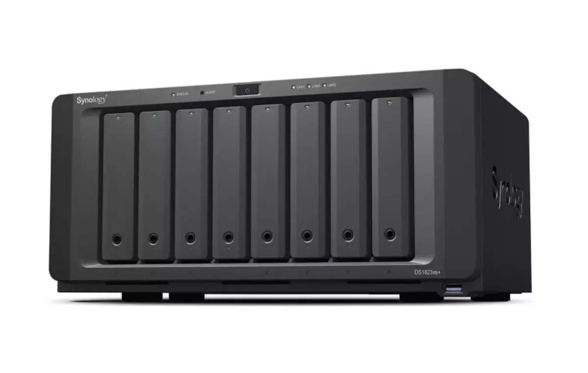 Un NAS 8 baies et 10GbE chez Synology avec le DS1823xs+