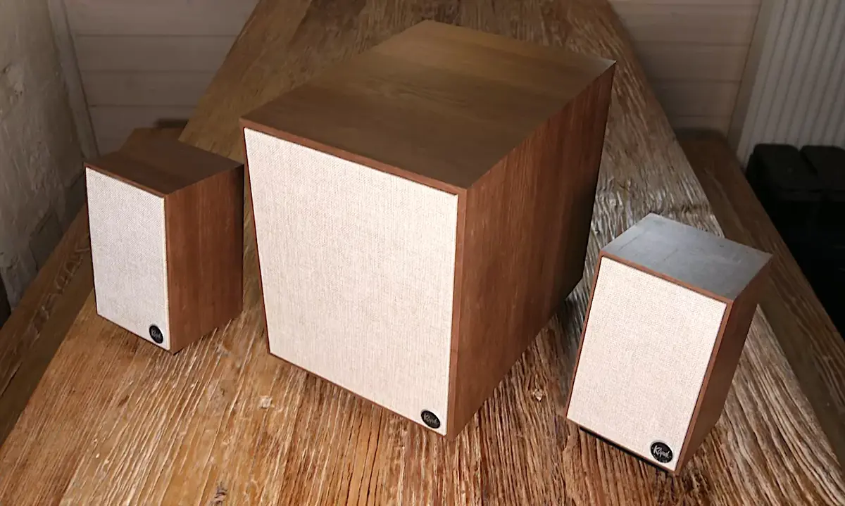 Test express du kit 2.1 Klipsch ProMedia Heritage : un look vintage et des basses pour 349€