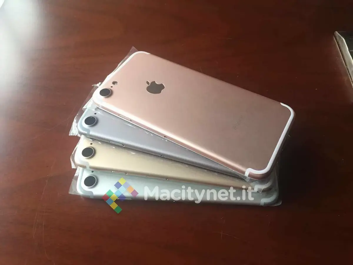 Oh ! Une nouvelle photo (supposée) de l'iPhone 7 ! (MàJ : nouvelles photos)