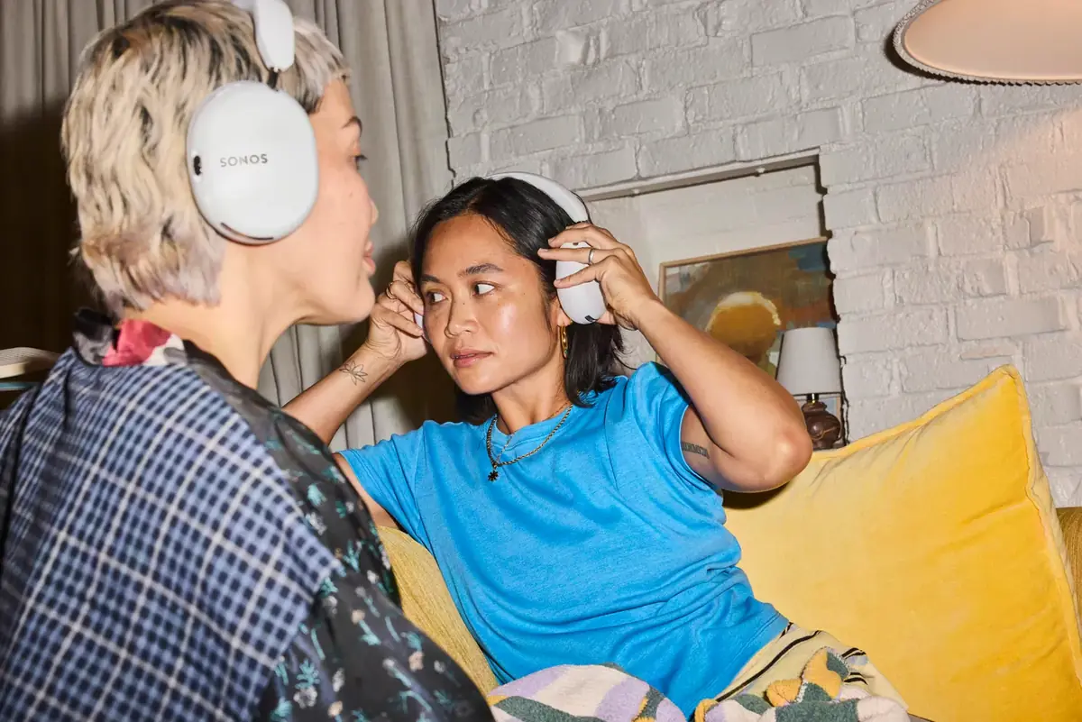 Sonos met &agrave; jour son casque Ace et son enceinte Beam en Ultra