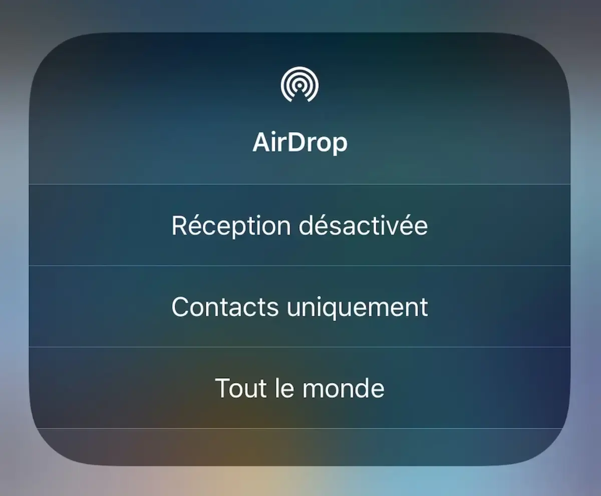 On aurait peut-être préféré qu'AirDrop débarque sur Android et PC non ?