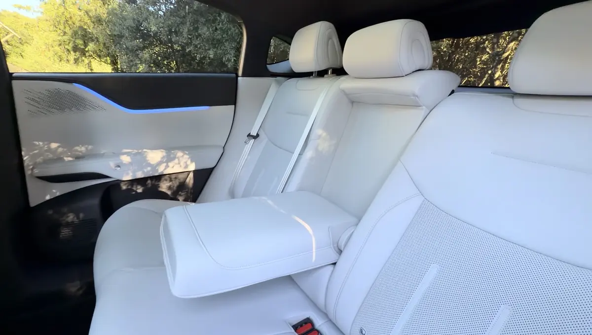 Essai XPeng G6 2026&nbsp;: il ATOMISE Tesla sur la vitesse de charge, mais le reste&nbsp;?