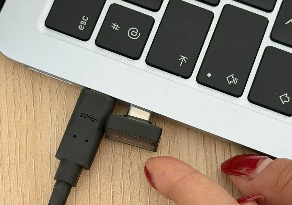 Petit test de la clef SANDISK Extreme Fit&nbsp;: 1To &agrave; accrocher dans l'USB C du MacBook&nbsp;!