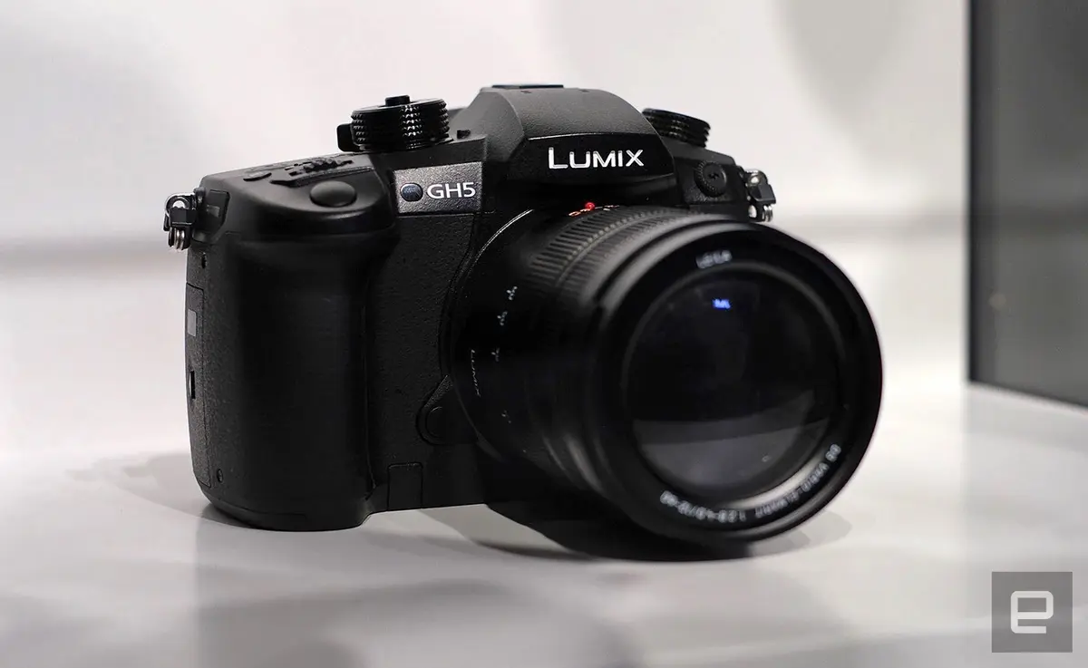 Photokina : Panasonic GH5, Olympus PEN E-PL8, GFX 50S, Sony A99 II, Lumix G85