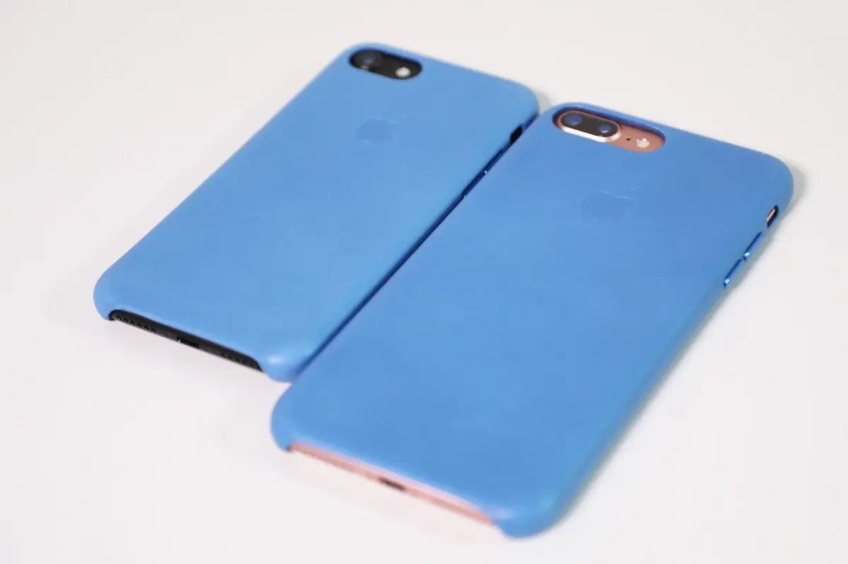 iPhone 7 : aperçu des nouvelles coques en cuir "Bleu Méditerranée"