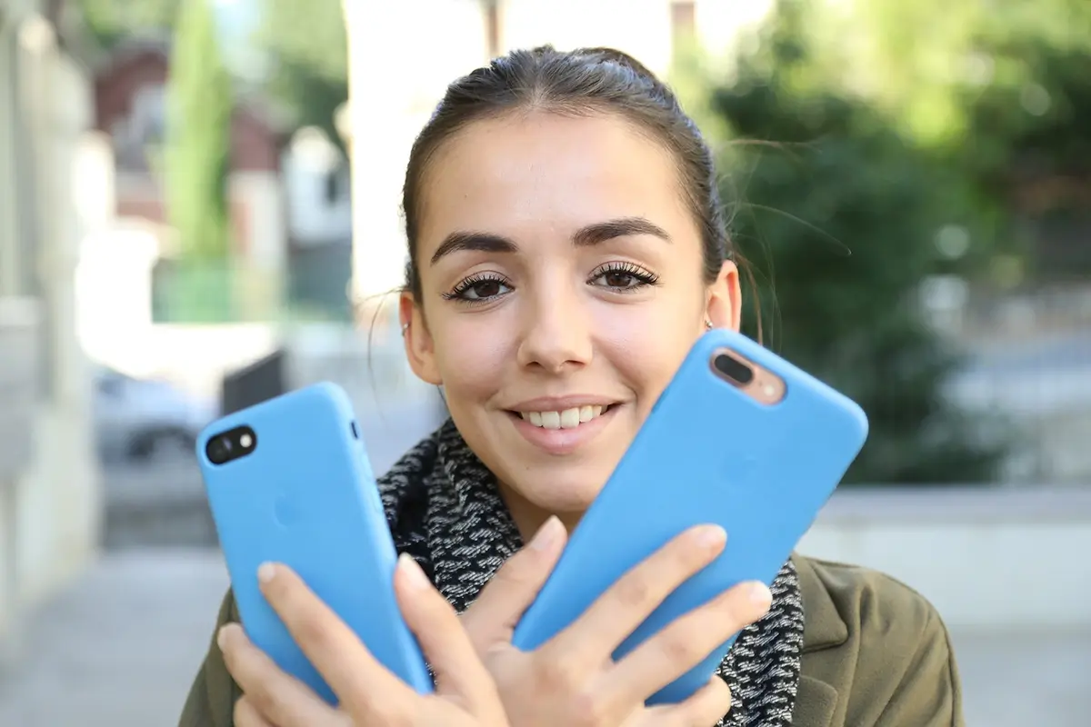 iPhone 7 : aperçu des nouvelles coques en cuir "Bleu Méditerranée"