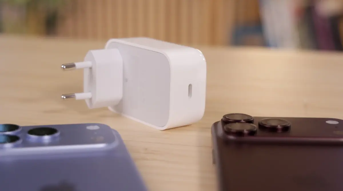 iPhone 18 Pro&nbsp;: nos d&eacute;ballages, tests du WiFi 7, chargeurs, et nouvelles couleurs&nbsp;!
