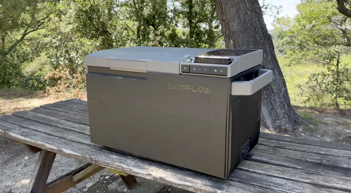 Test EcoFlow Glacier : frigo, congélateur, et machine à glaçons portable connectée !