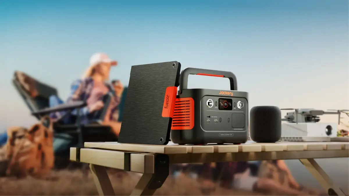 Jackery all&egrave;ge toute sa gamme de stations solaires de 30 % avec sa technologie Cell-to-Body