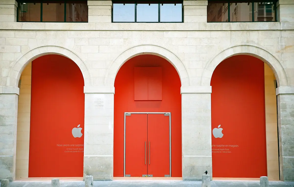 Quelques (belles) photos de la devanture de l'Apple Store Saint Germain