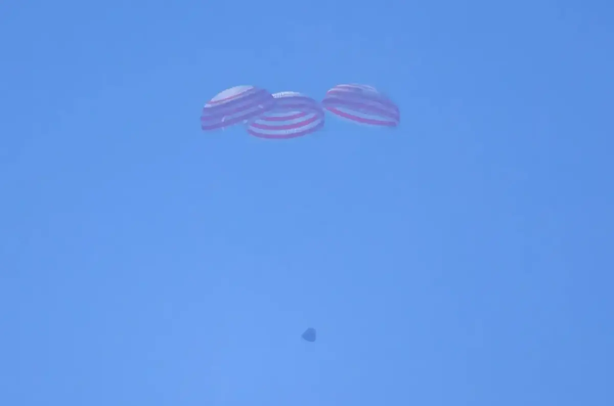 La Chine teste avec succ&egrave;s sa capsule lunaire, et rattrape presque la Nasa