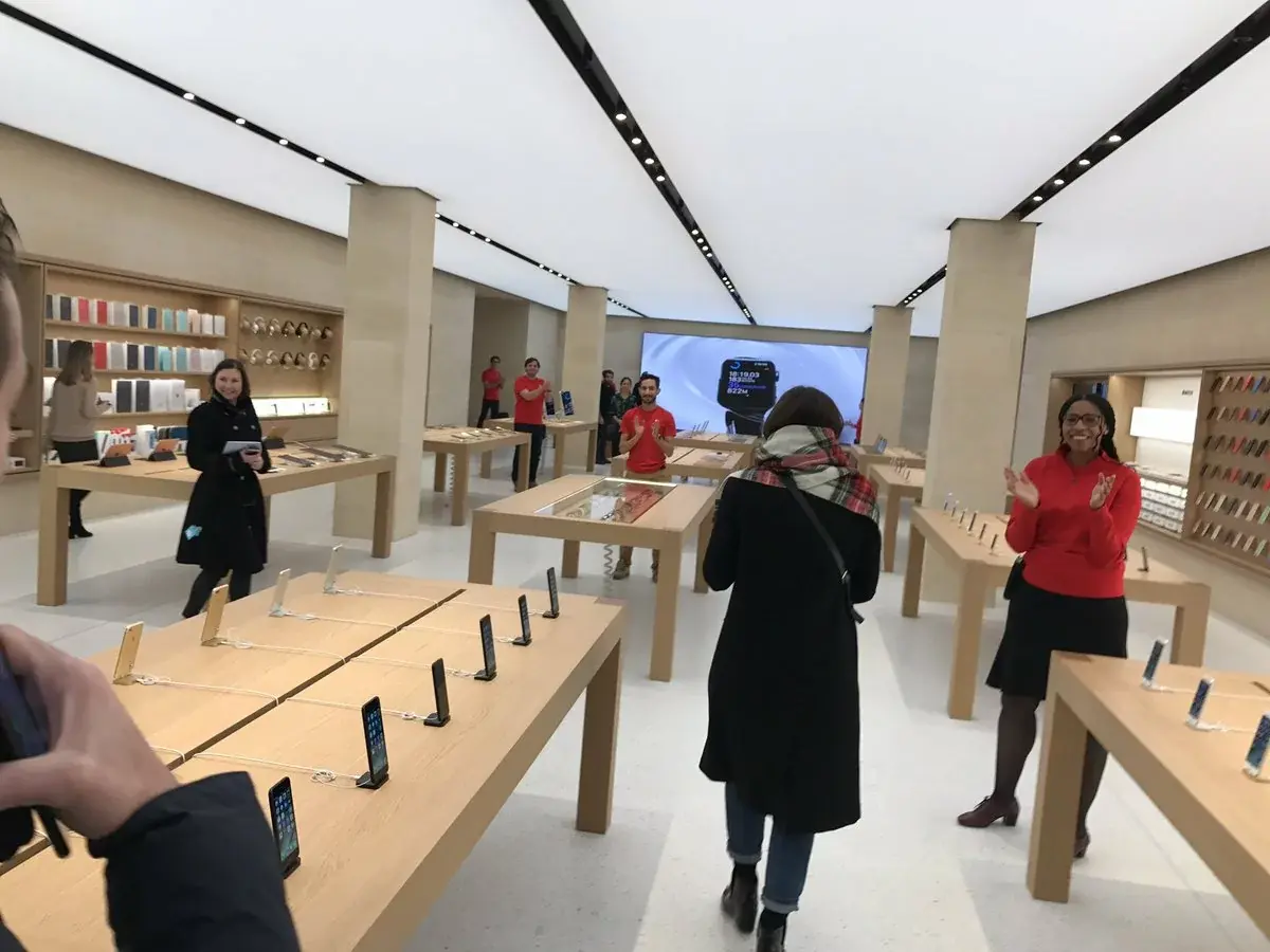 Visite du nouvel Apple Store parisien du marché Saint-Germain (photos)