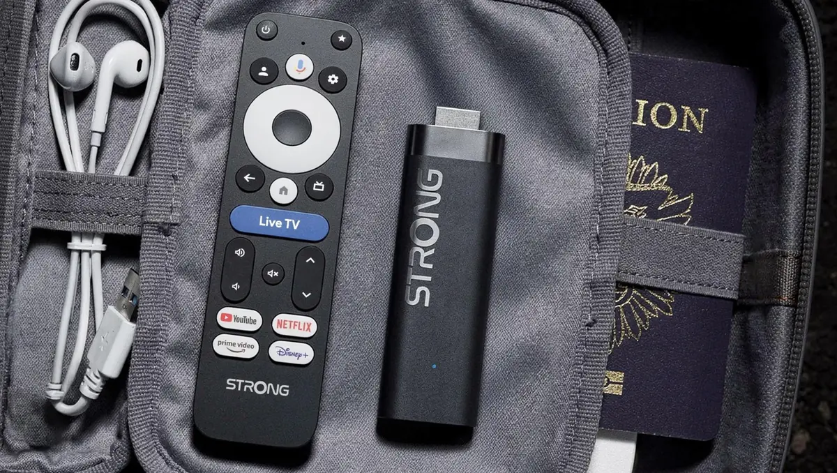 STRONG d&eacute;voile la LEAP NOVA, un stick Google TV 4K boost&eacute; par une puce IA d&eacute;di&eacute;e