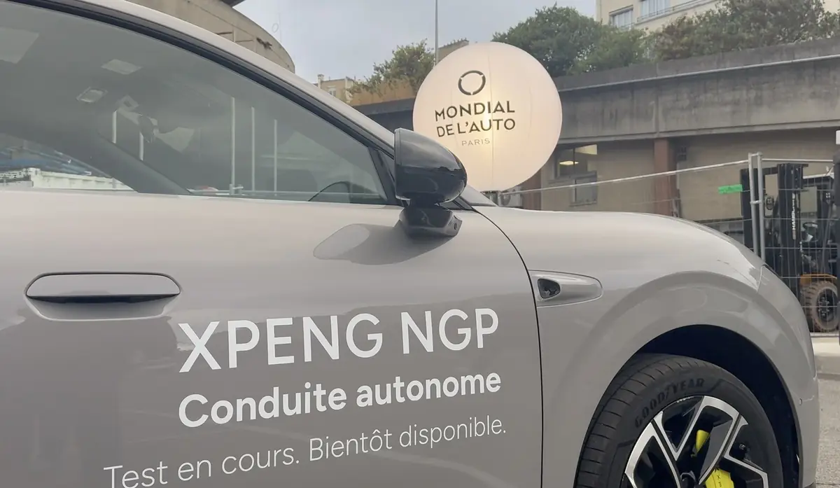 XPeng a-t-il d&eacute;j&agrave; rattrap&eacute; le FSD de Tesla&nbsp;? On a test&eacute; le NGP dans la chaos parisien&nbsp;!