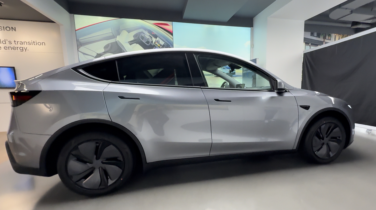 Tesla Model Y 2025 : toutes les nouveautés cachées ! (en vidéo)