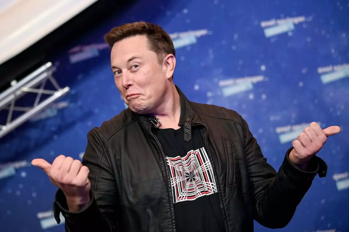 Elon Musk menace de créer son propre iPhone si Apple l'éjectait de l'App Store