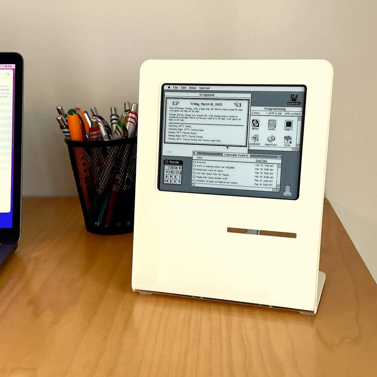 Un ex-ingénieur d'Apple crée System Six, pour retrouver son premier Macintosh Plus