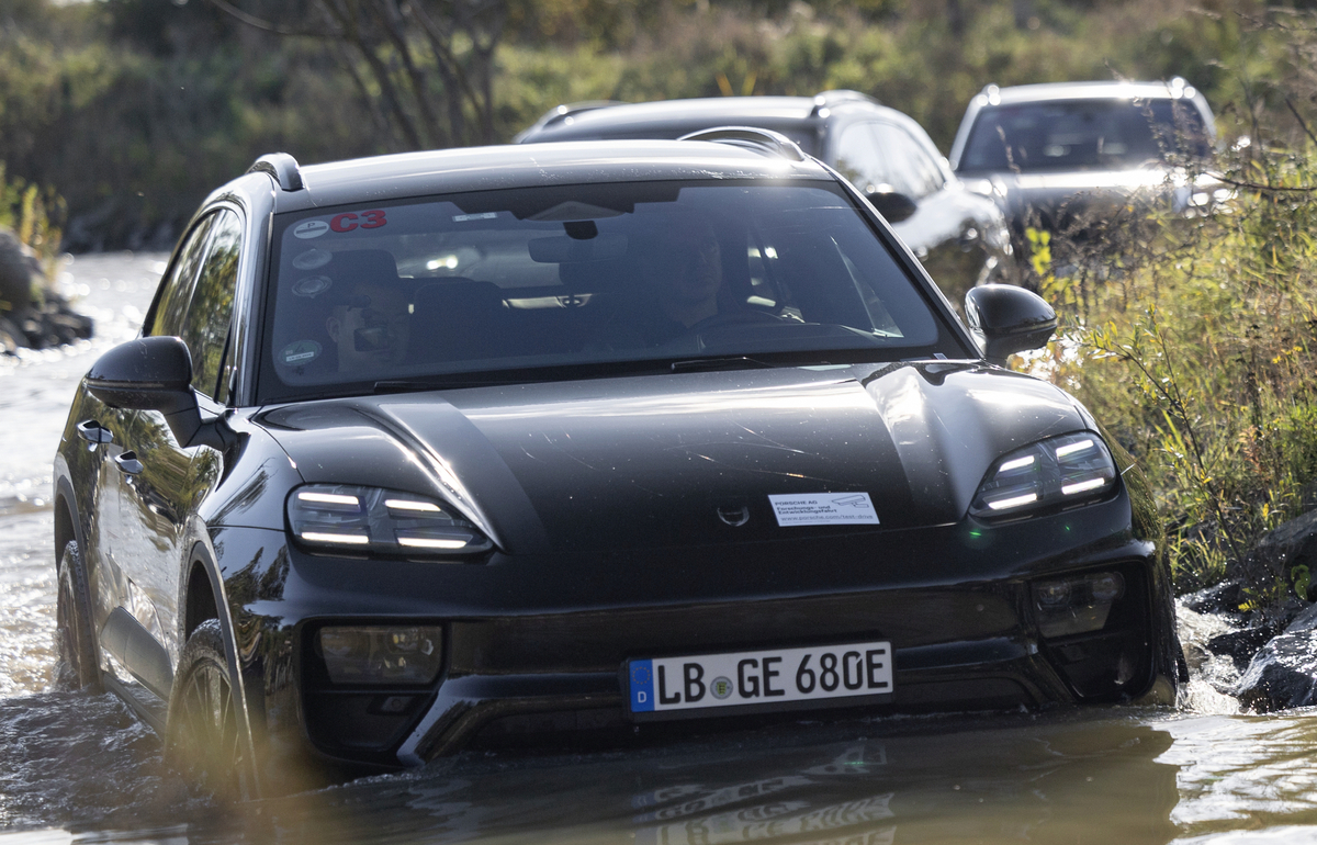 Porsche Macan électrique : Android, batterie éjectable, off-road, et 500Km d'autonomie