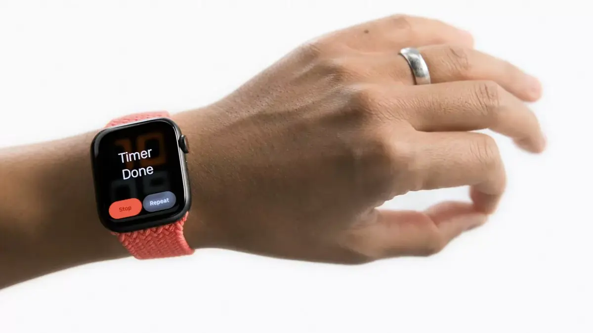 watchOS 8.3 étend AssistiveTouch aux anciens modèles d'Apple Watch