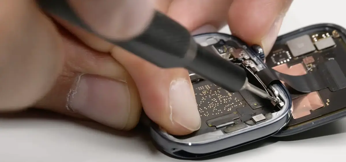 D&eacute;montage des Apple Watch Series 12 et Ultra 4&nbsp;: de mauvaises surprises&nbsp;!