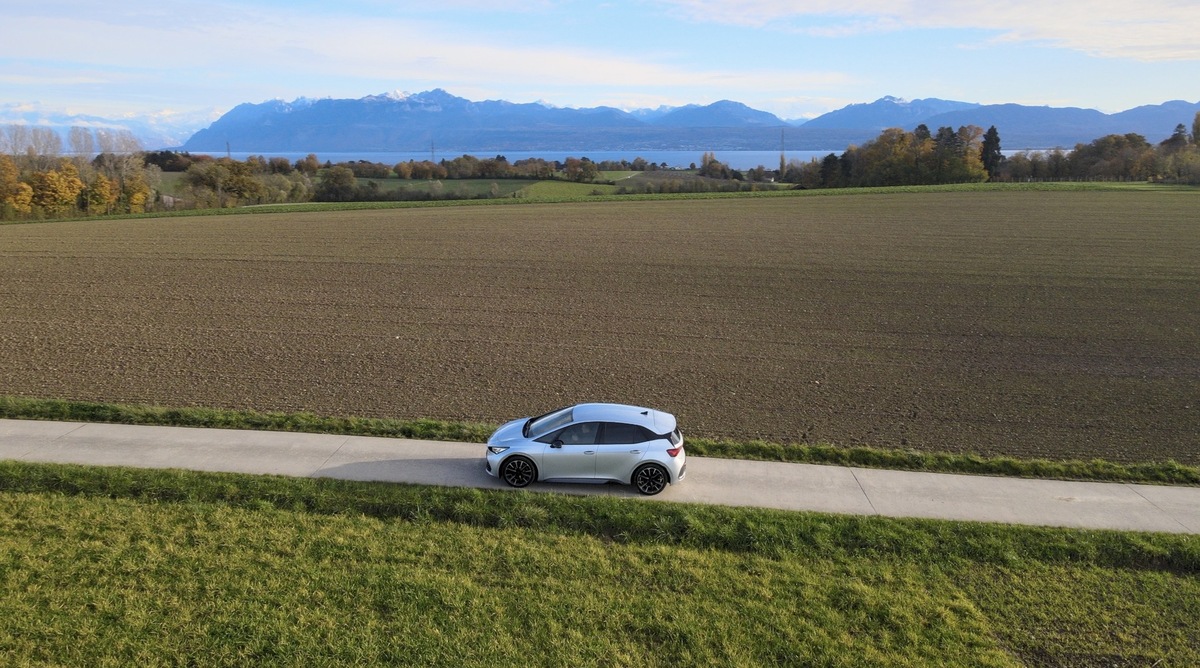 Essai Cupra Born VZ 77 kWh (550Km d'autonomie) : la meilleure voiture électrique de 2023 ?