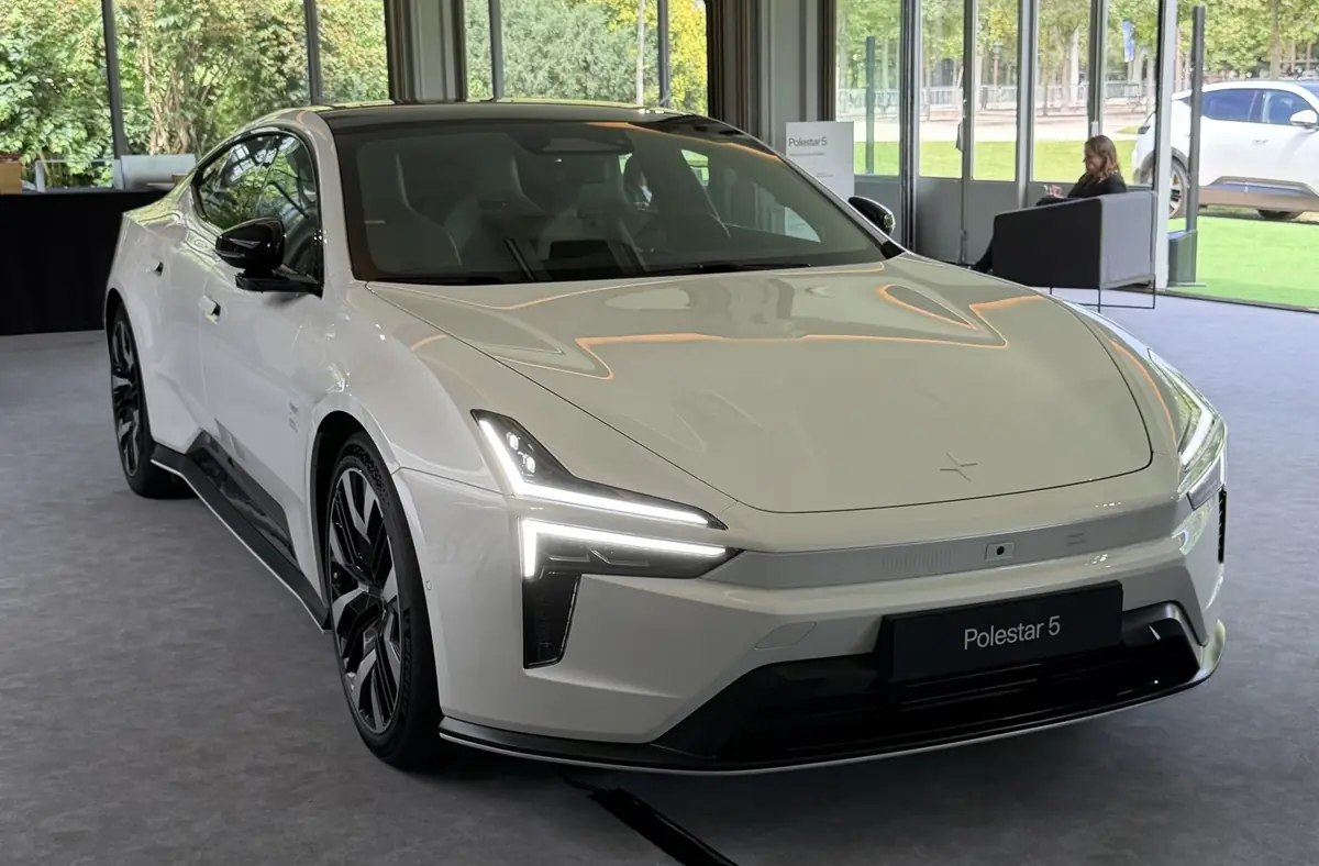 Je suis mont&eacute; dans la Polestar 5, cette grande berline sportive vendue... 140 000&euro;
