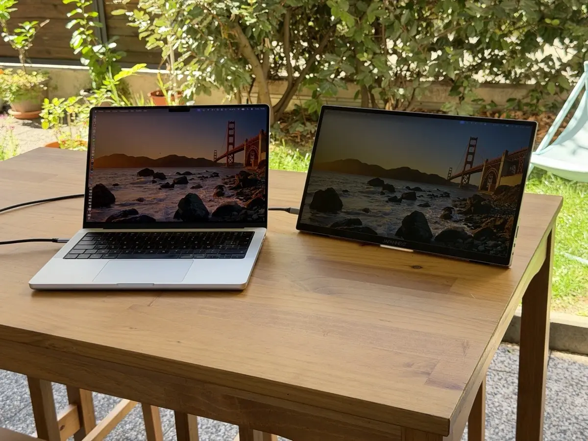Test de l'&eacute;cran portable tactile JapanNext&nbsp;: un 15,6 pouces complet &agrave; glisser dans le sac