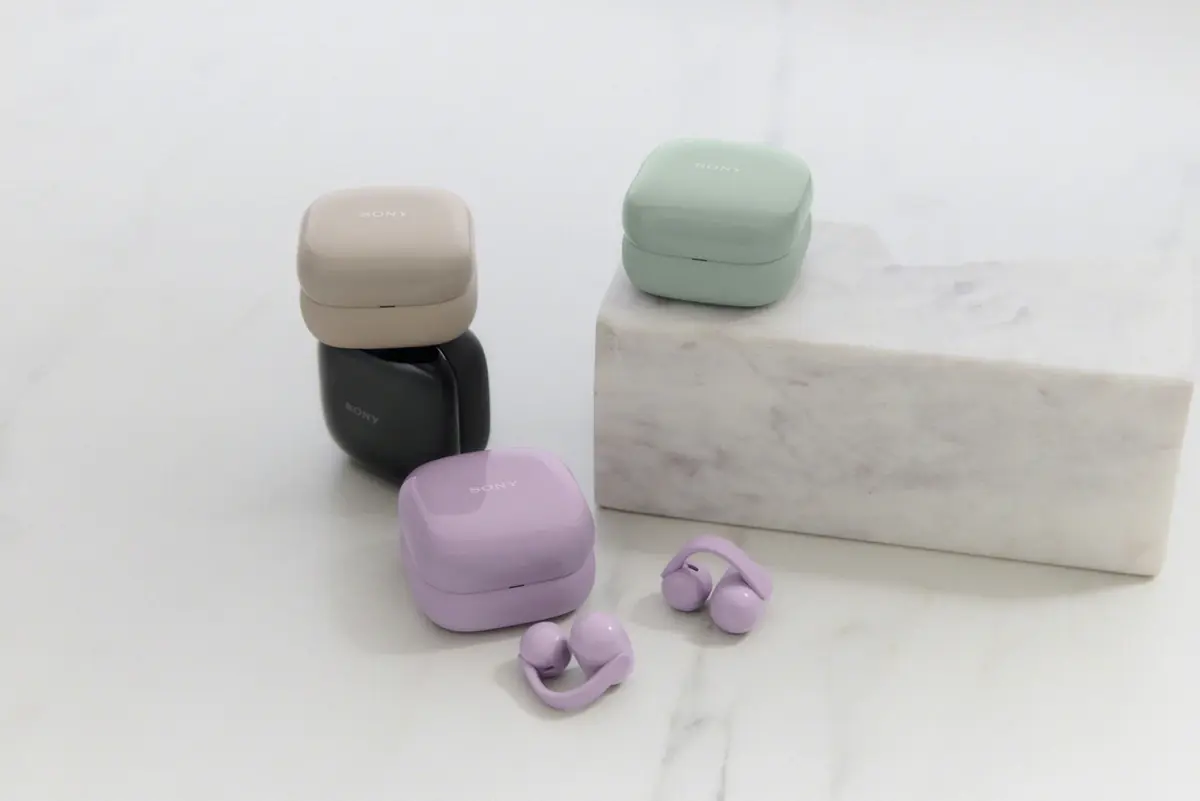 Sony lance les LinkBuds Clip, des &eacute;couteurs en forme de boucles d'oreilles &agrave; 200 euros