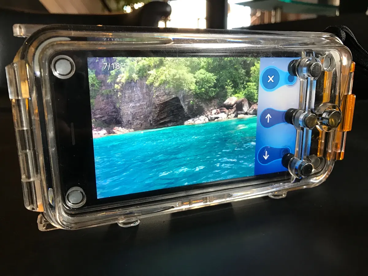 Comment filmer à l'iPhone dans un caisson étanche ? Tuto et démo en Martinique !