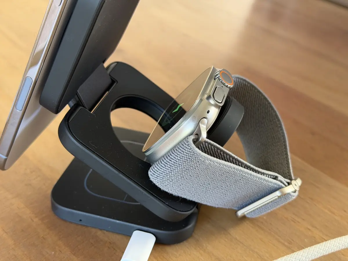 Test du Kuxiu X55 Turbo&nbsp;: le chargeur sans fil 3-en-1 Qi2.2 qui coche toutes les cases