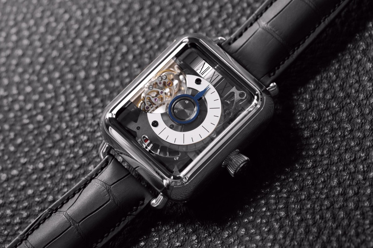 Swiss Alp Watch Minute Retrograde l Apple Watch d H.Moser passe