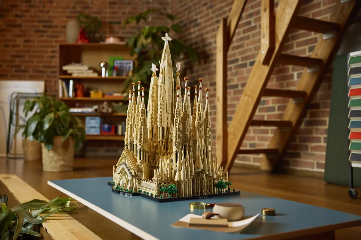 Sagrada Fam&iacute;lia&nbsp;: Lego sort son plus grand set, 12 060 pi&egrave;ces pour 750 euros