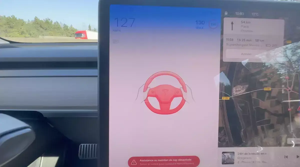 Tesla va désormais vous priver d'Autopilot pendant une semaine ! Et Joyeux Noël !