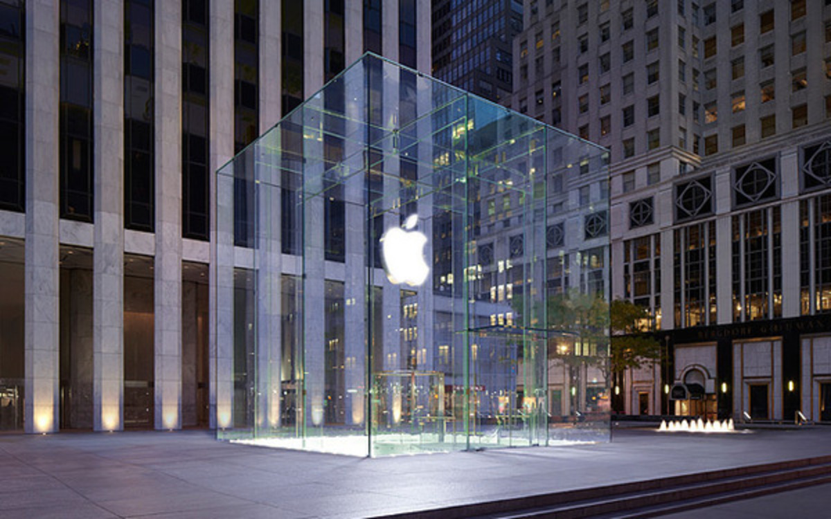 Apple Fifth Avenue : Le cube de verre rouvre ses portes - Apple (CA)
