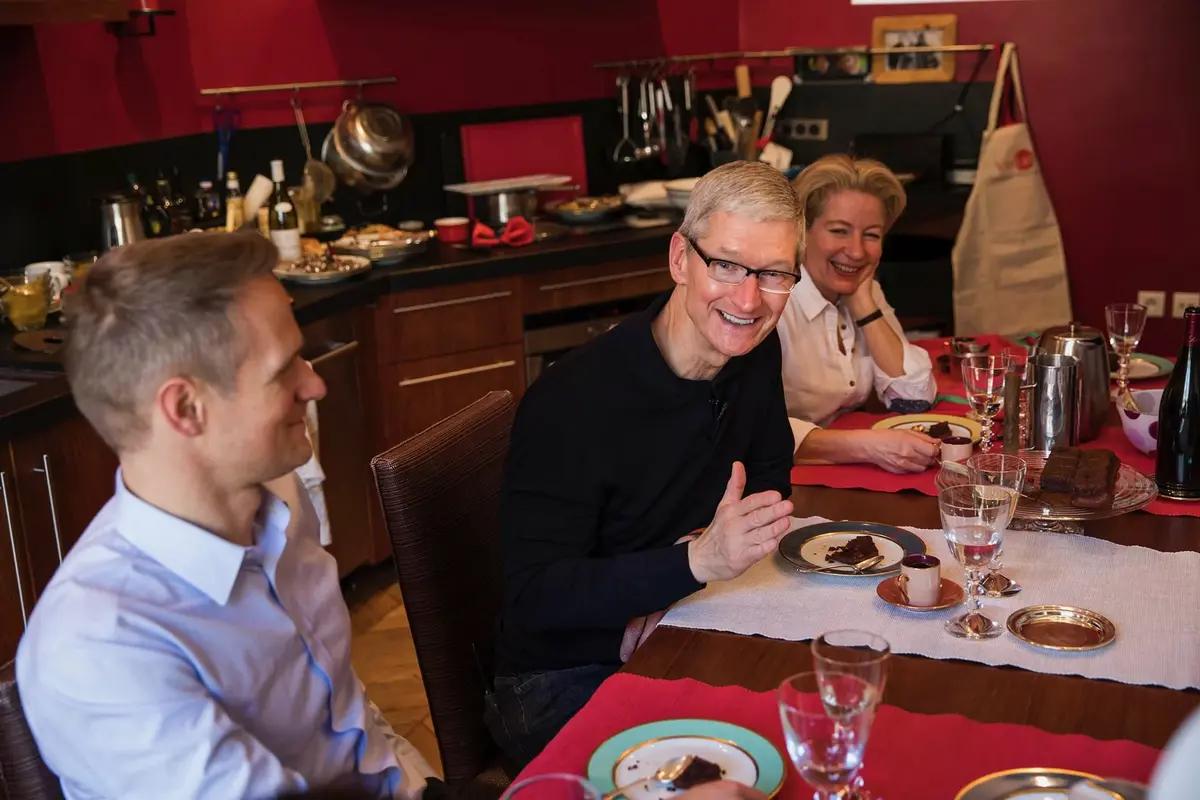 Tim Cook déjeune chez "Odile", avec l'app Vizeat, le "Airbnb gastronomique" made in France