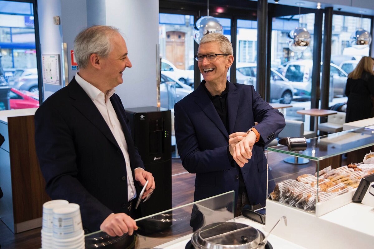 Apple Pay : Tim Cook a rencontré le PDG de BPCE lors de son passage à Paris (photo)