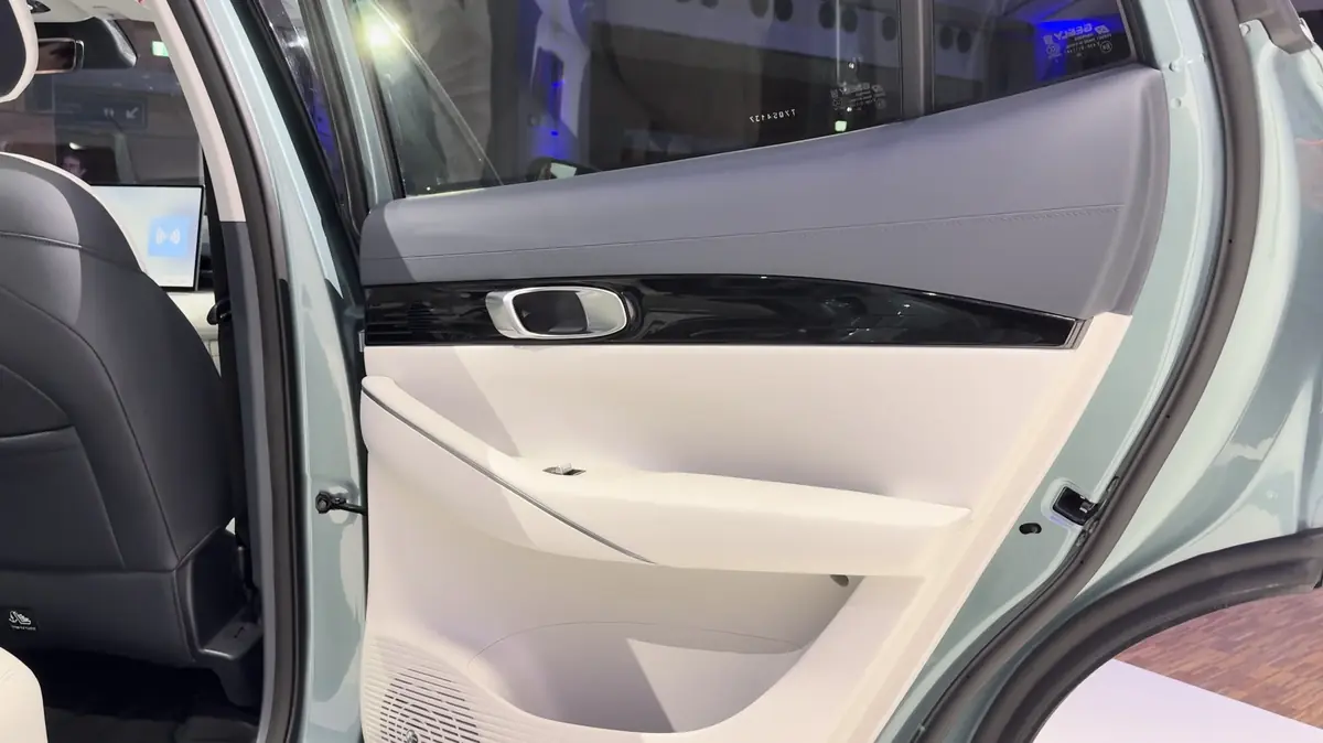 Essai Geely E5&nbsp;: une bonne le&ccedil;on de "premium" &agrave; Volkswagen et Stellantis&nbsp;!