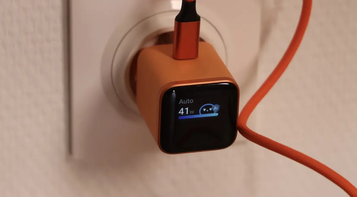Test du chargeur Anker Nano 45W orange&nbsp;: un &eacute;cran mignon, de la charge "froide", id&eacute;al pour voyager