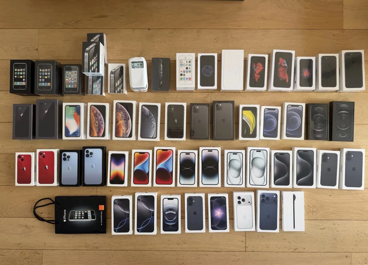 56 iPhone neufs aux ench&egrave;res pour 80 000 euros, &ccedil;a vous dit&nbsp;?