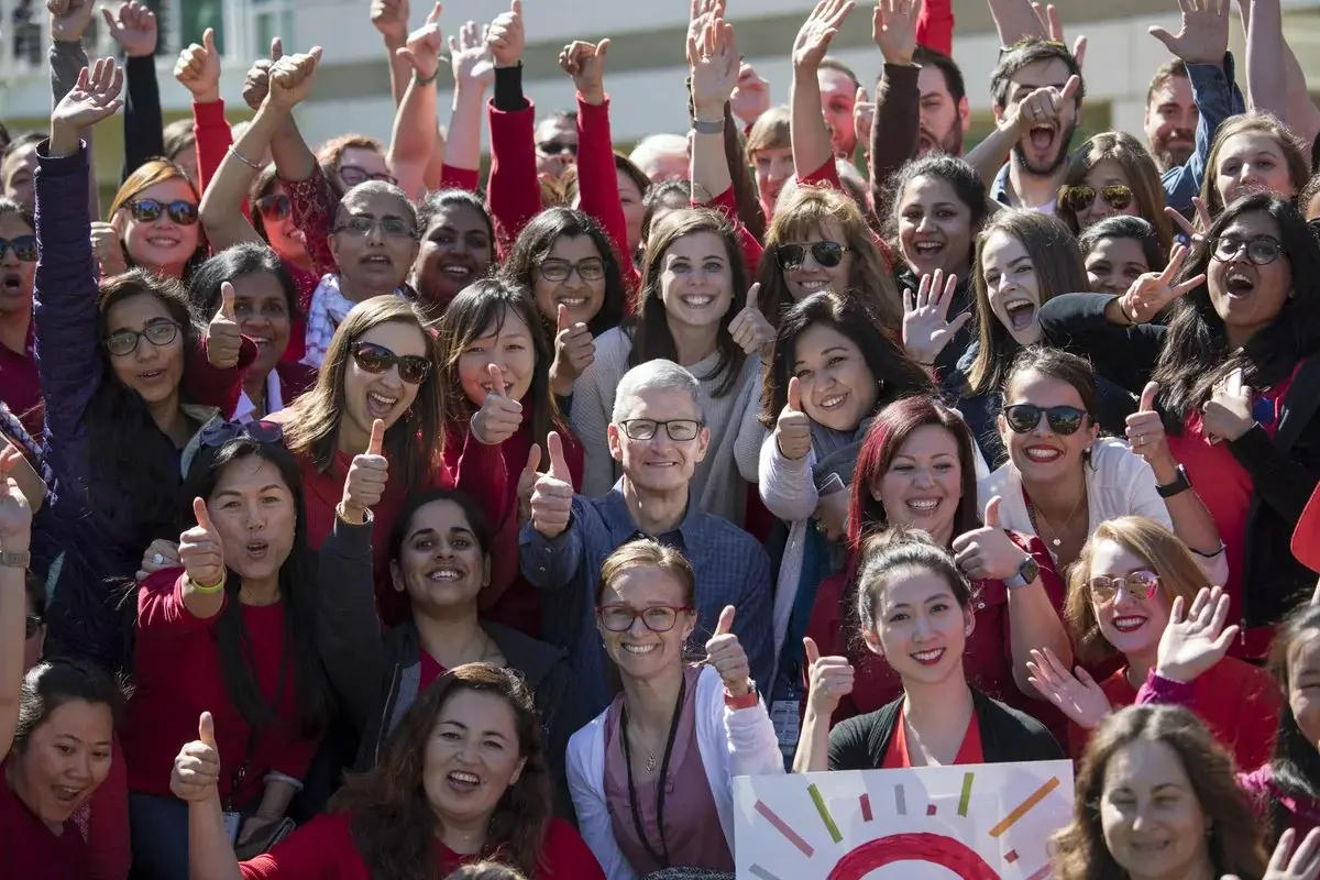 Tim Cook : les droits des femmes, les droits de l'Homme, la parole et l'écoute.