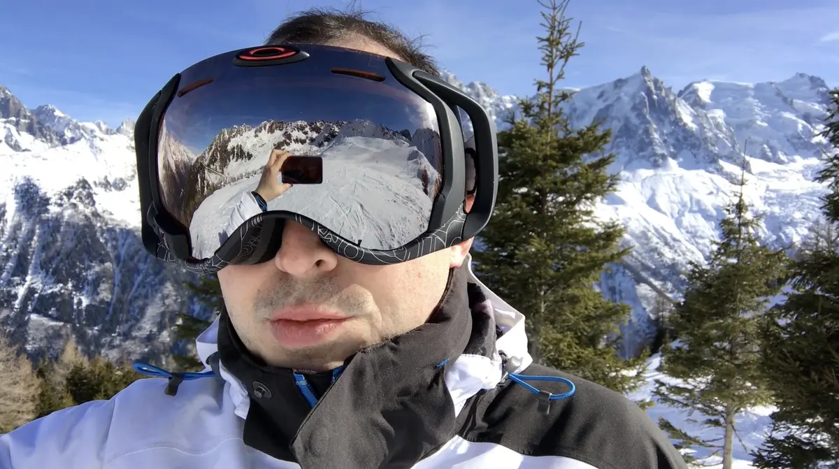 Test du Oakley Airwave 1.5, un masque de ski connecté avec affichage tête haute !